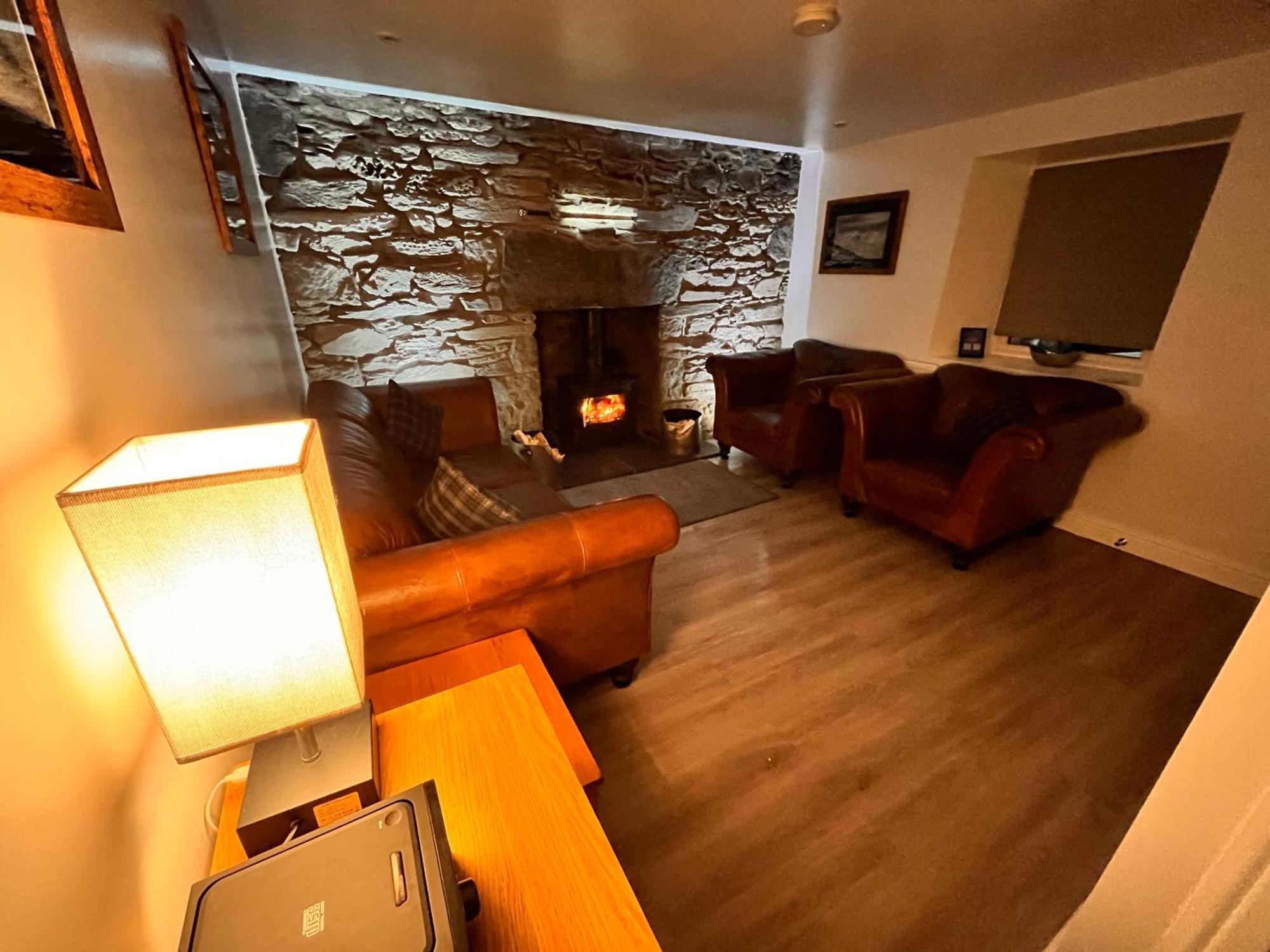 Carnmhor, Isle Of Skye - Stunning 242 Year Old Cottage On Its Own Sea Shore! Breakish Экстерьер фото