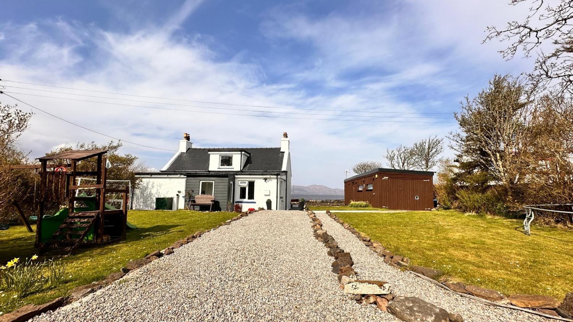 Carnmhor, Isle Of Skye - Stunning 242 Year Old Cottage On Its Own Sea Shore! Breakish Экстерьер фото